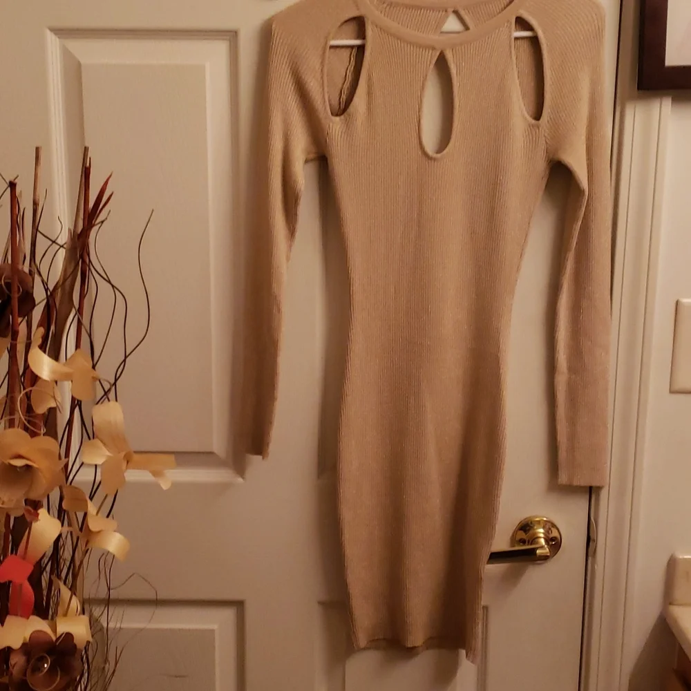 NEW Women Gold  Shimmer Dress💛 - Picture 4 of 5